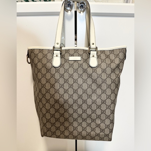 Gucci Monogram Tote Bag - Picture 8 of 8